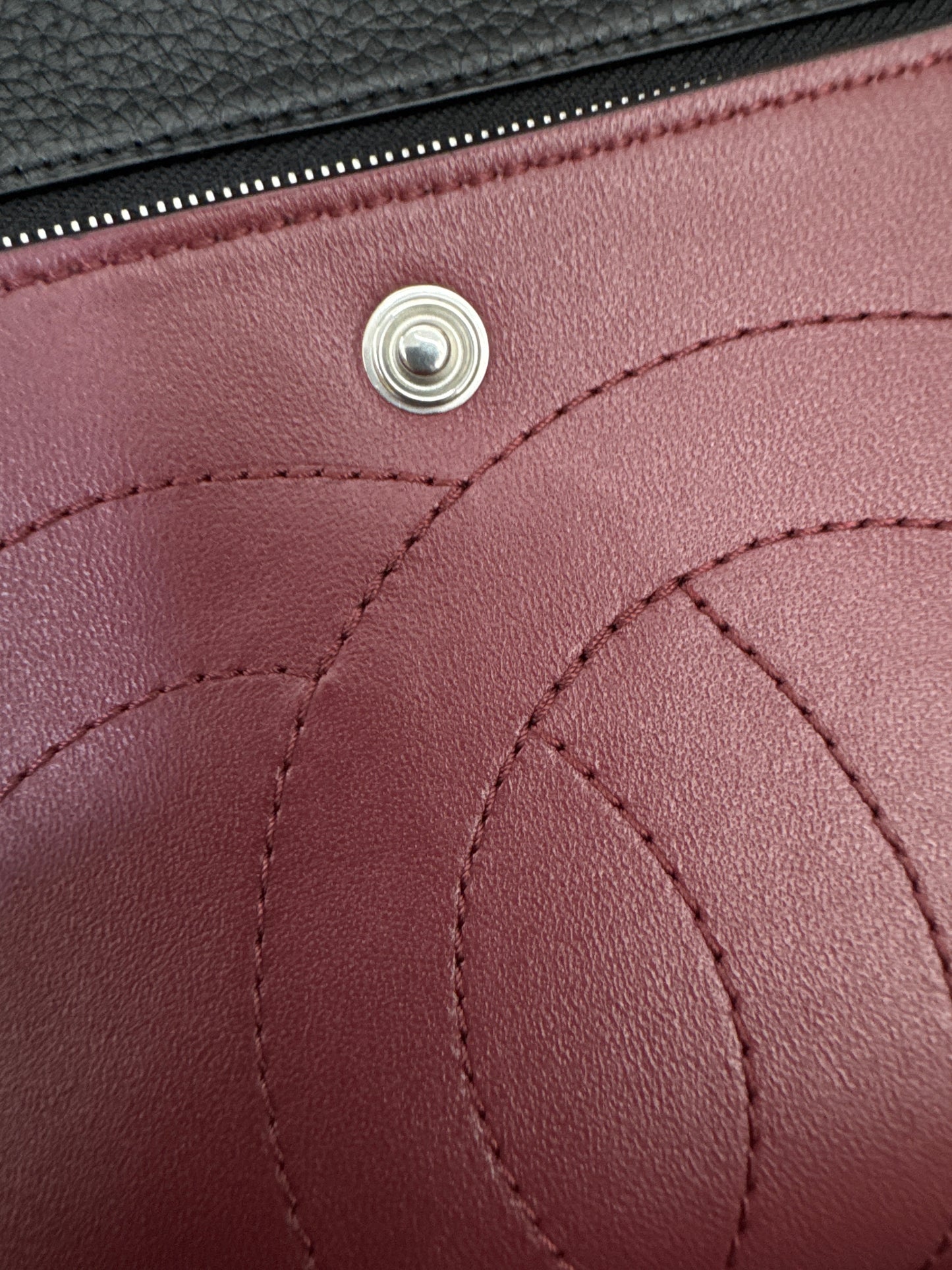 CHANEL 26S Maxi Flap Bag 黑銀小號（32cm)