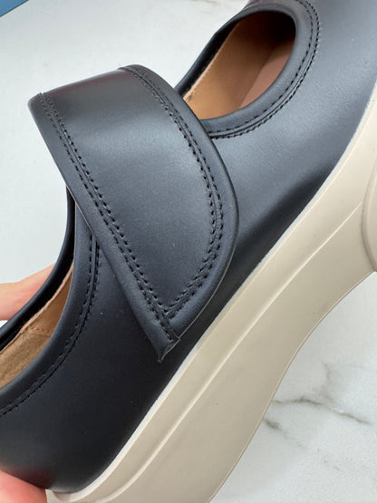 MARNI 大頭瑪麗珍 黑色皮款