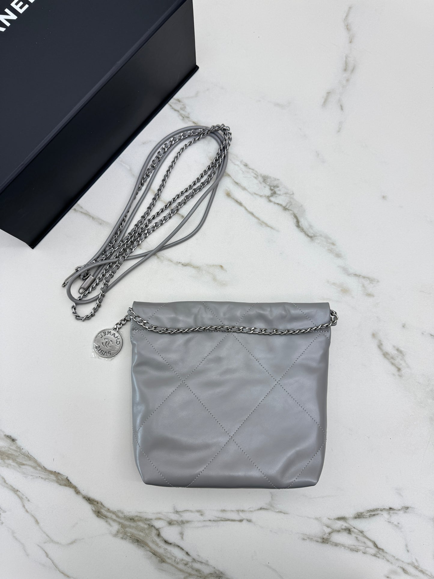 CHANEL Mini 22 Bag 23C淺灰色