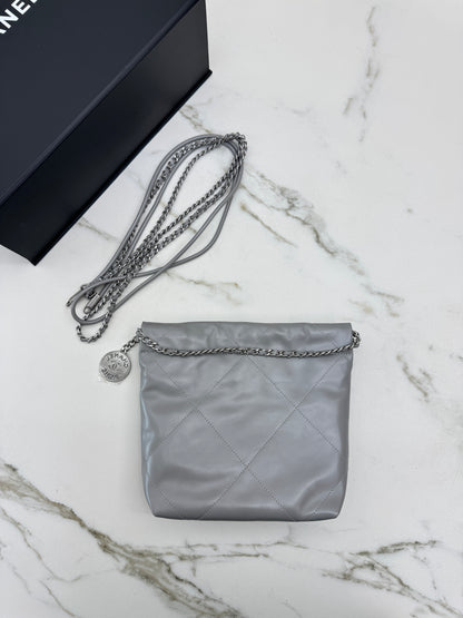 CHANEL Mini 22 Bag 23C淺灰色
