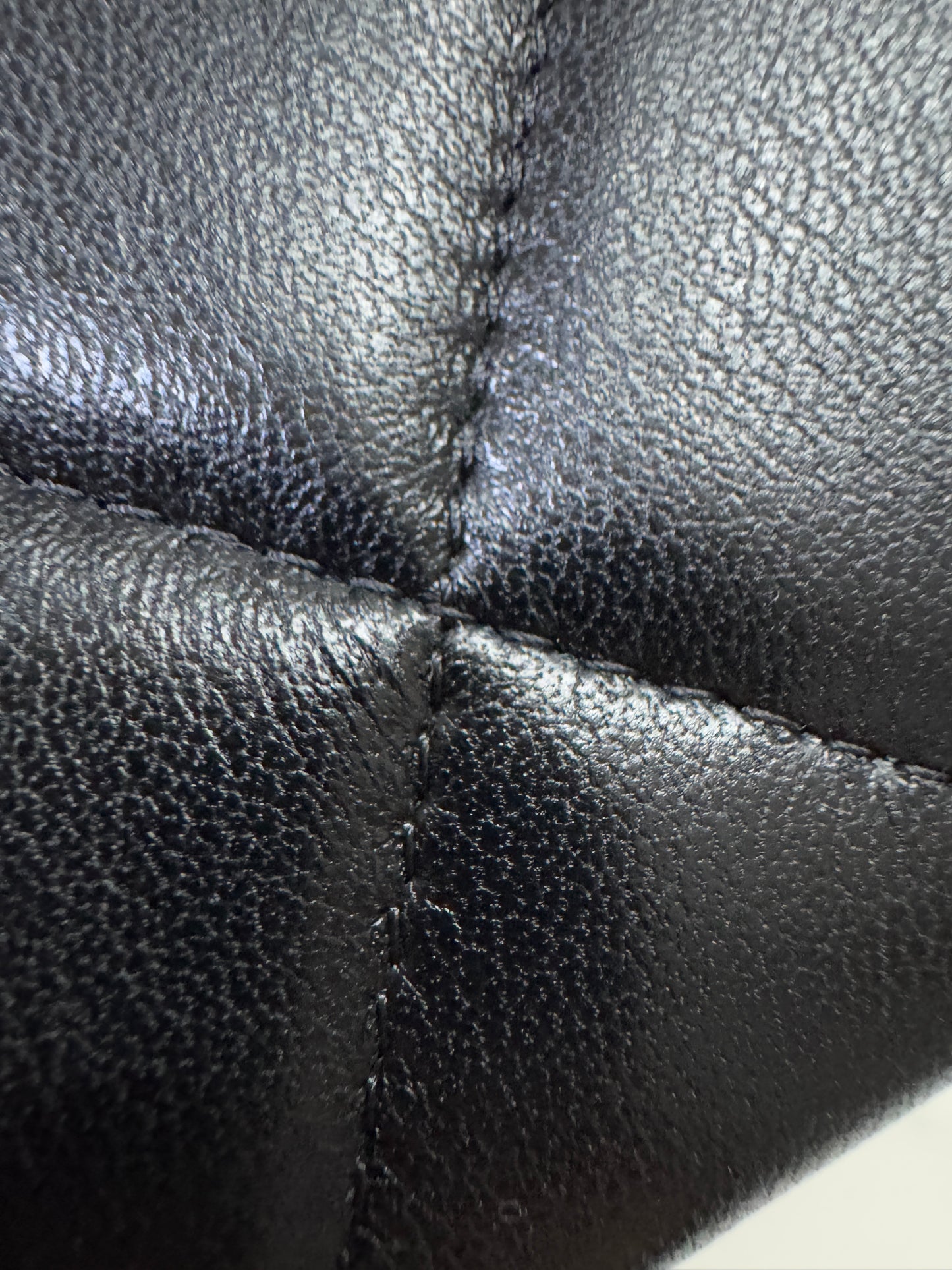 CHANEL 19 Card Holder