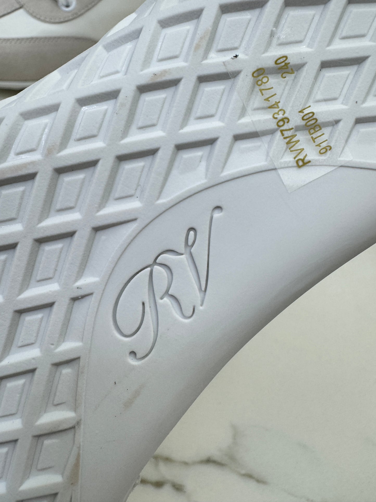 RV Vic Low Sneakers White