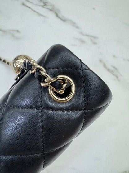 CHANEL 25K 亮面淺金球 Mini CF17 方胖子