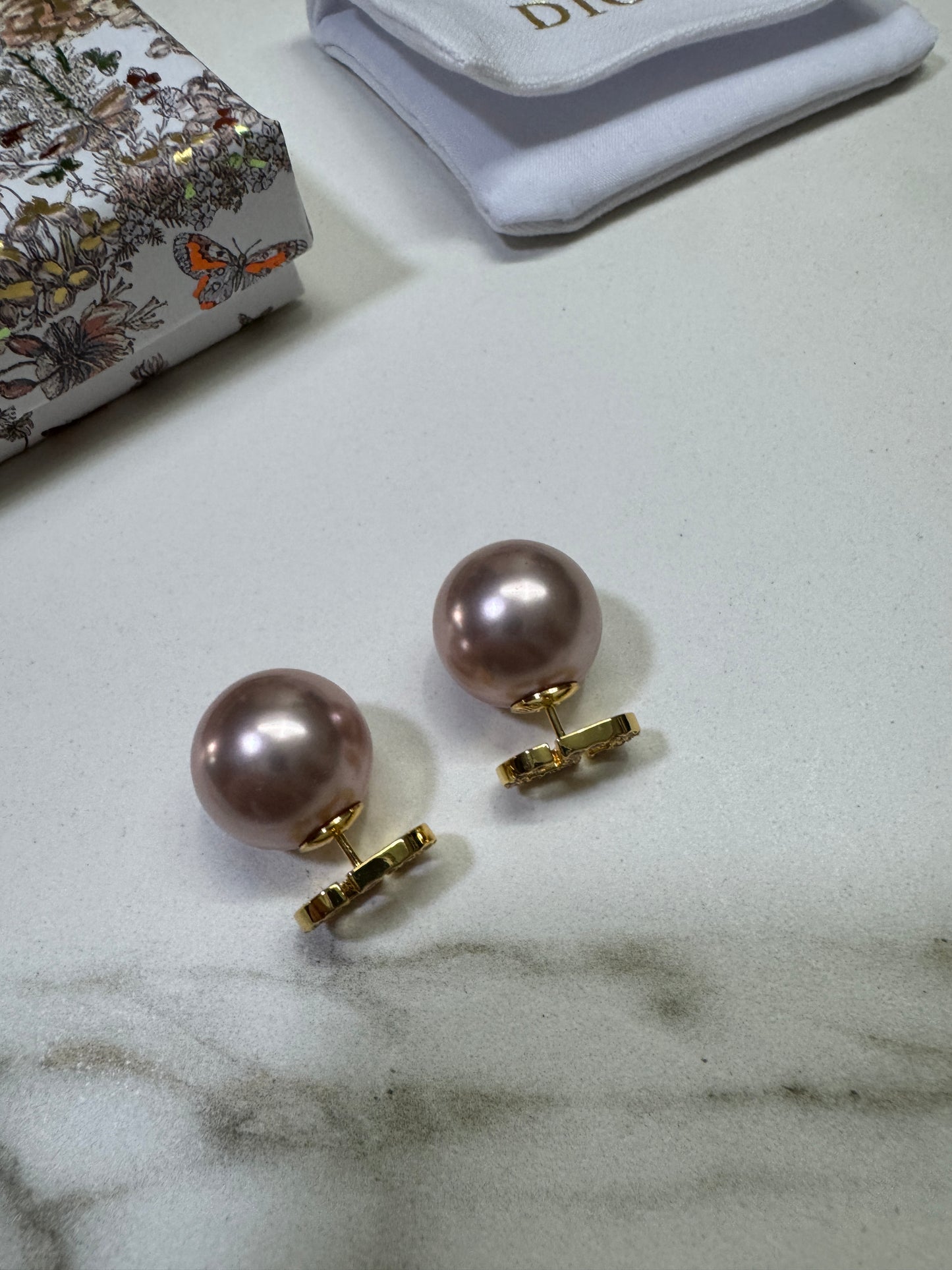 DIOR 前後戴粉紅色珍珠耳環
