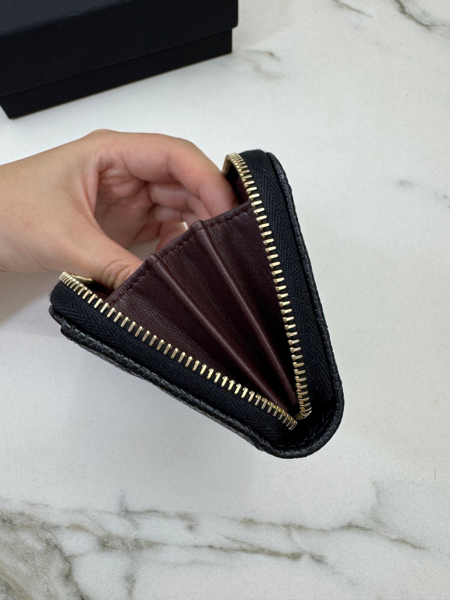 CHANEL 黑金牛拉鏈零錢包 Coin Purse