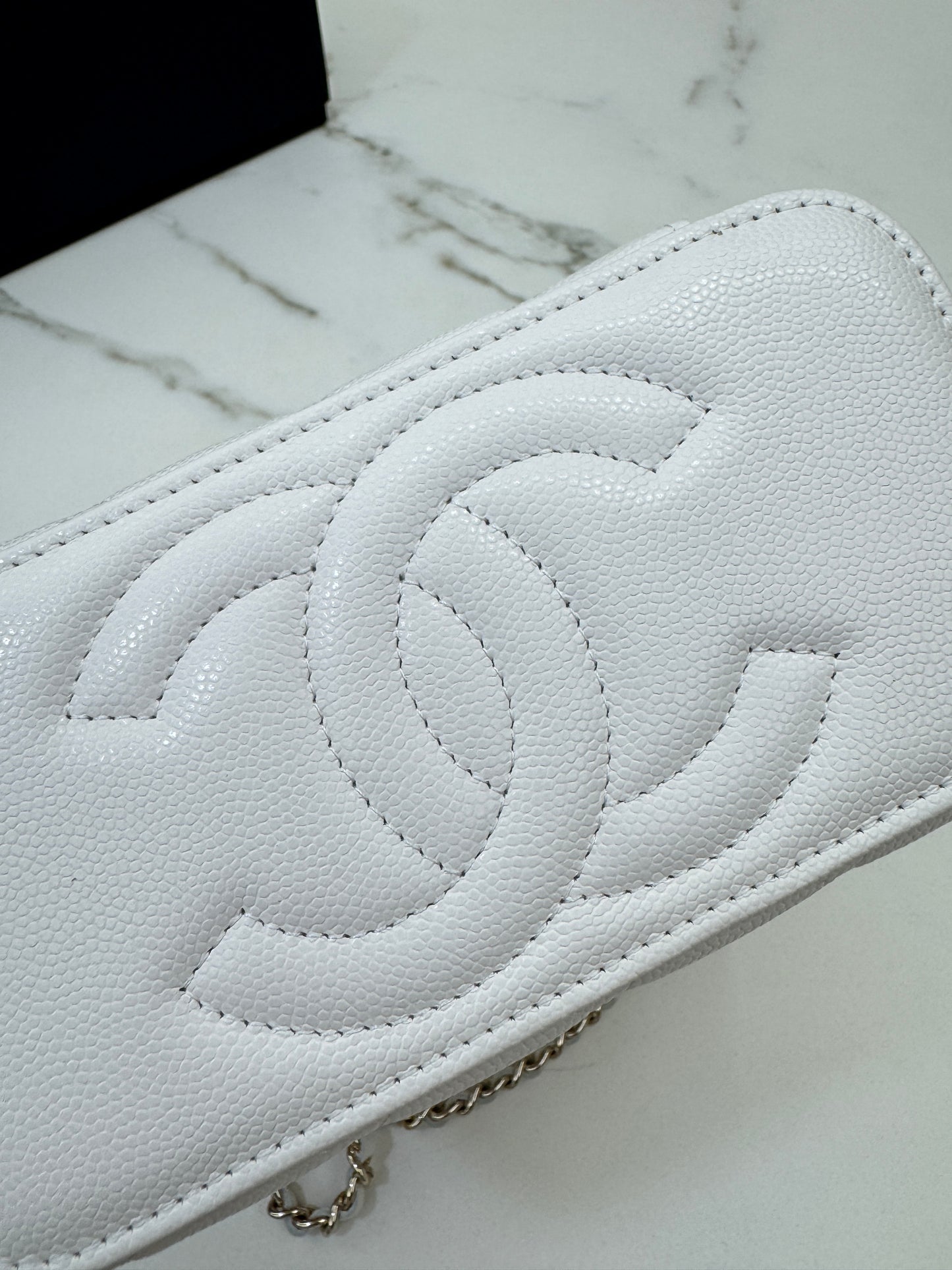 CHANEL 26S 交叉手柄長盒子 白色
