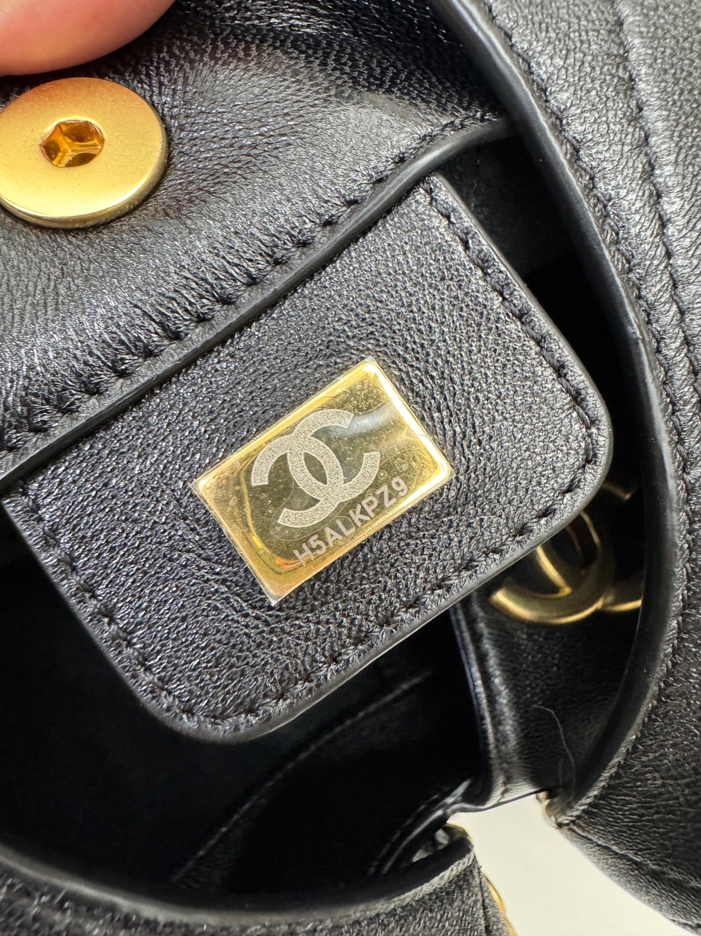 CHANEL 25P Hobo Small