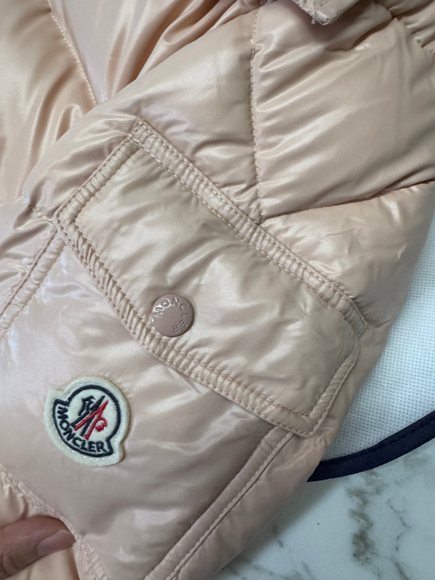 Moncler Maya 70 羽絨 光面淺粉紅色