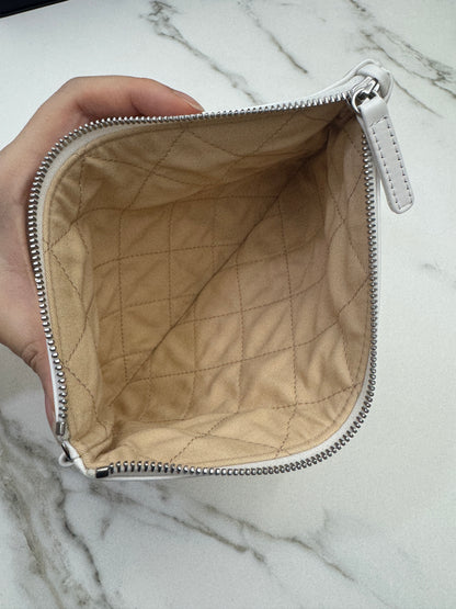 CHANEL 22Bag Small 白銀