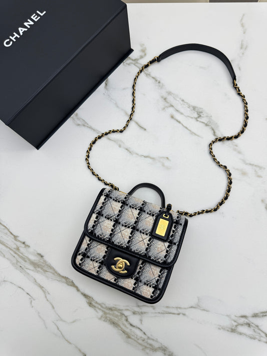 CHANEL 22K 郵差豆腐包 漸變Tweed