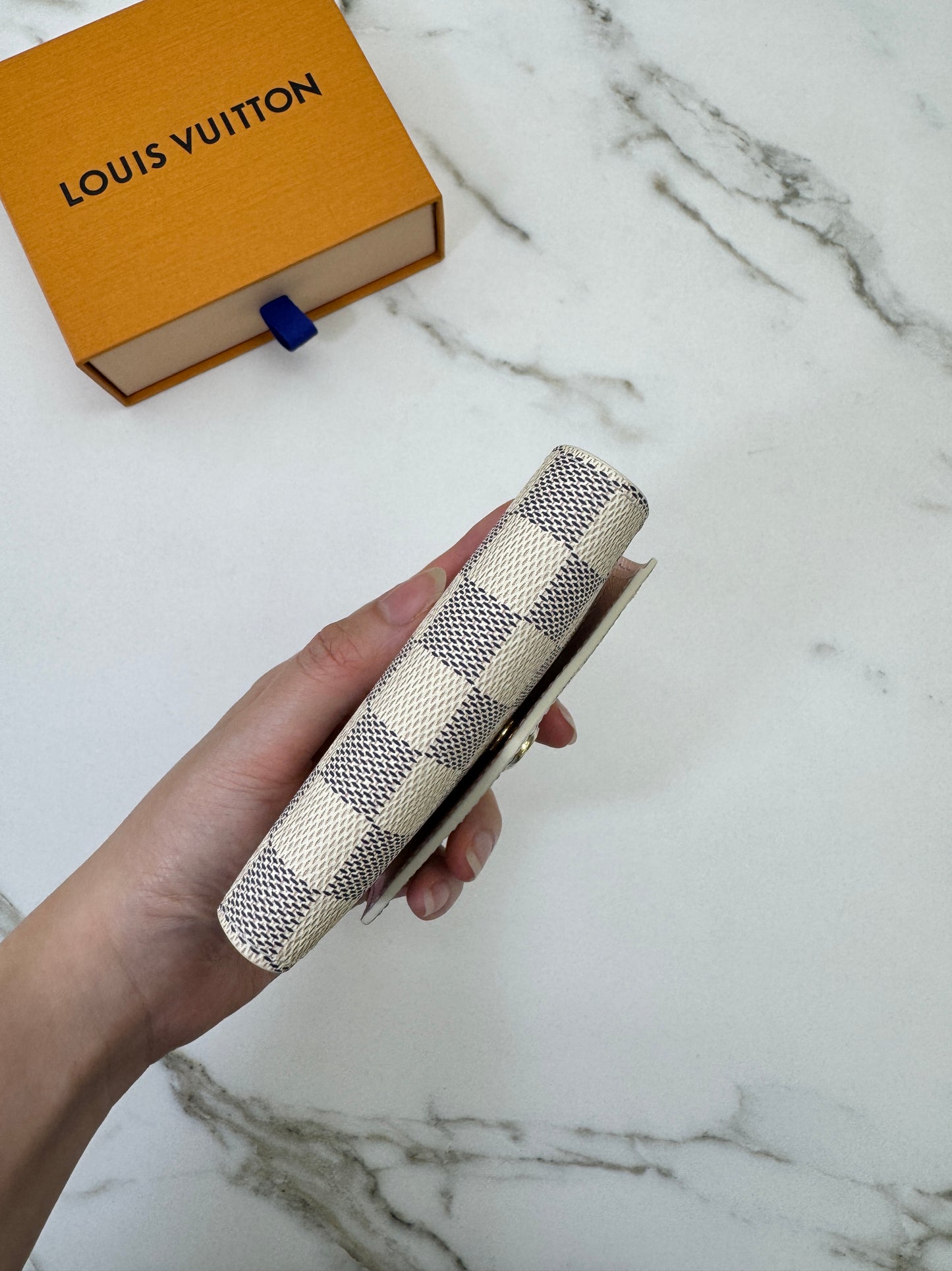 LV N64022 白棋盤三摺錢包 Victorine Wallet Damier Azur Canvas