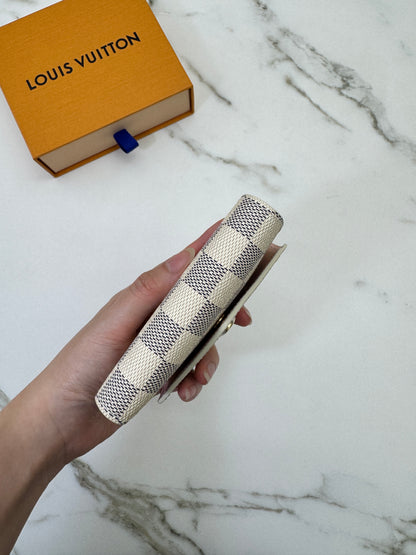LV N64022 白棋盤三摺錢包 Victorine Wallet Damier Azur Canvas