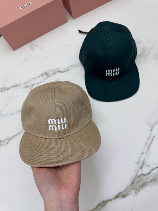 MIU MIU 軟頂鴨舌帽