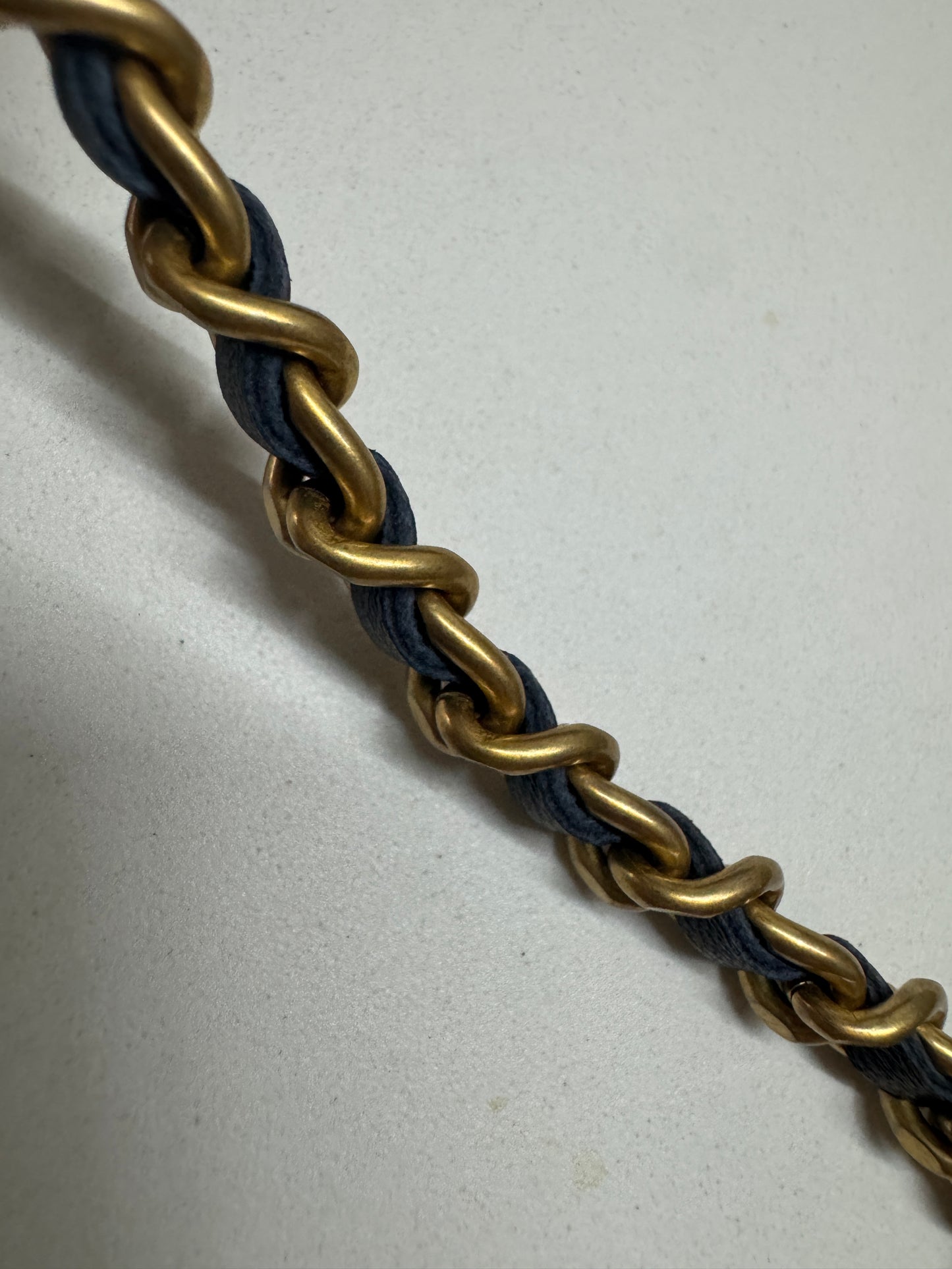 CHANEL woc 24A 琺瑯調節扣 羊皮 黑