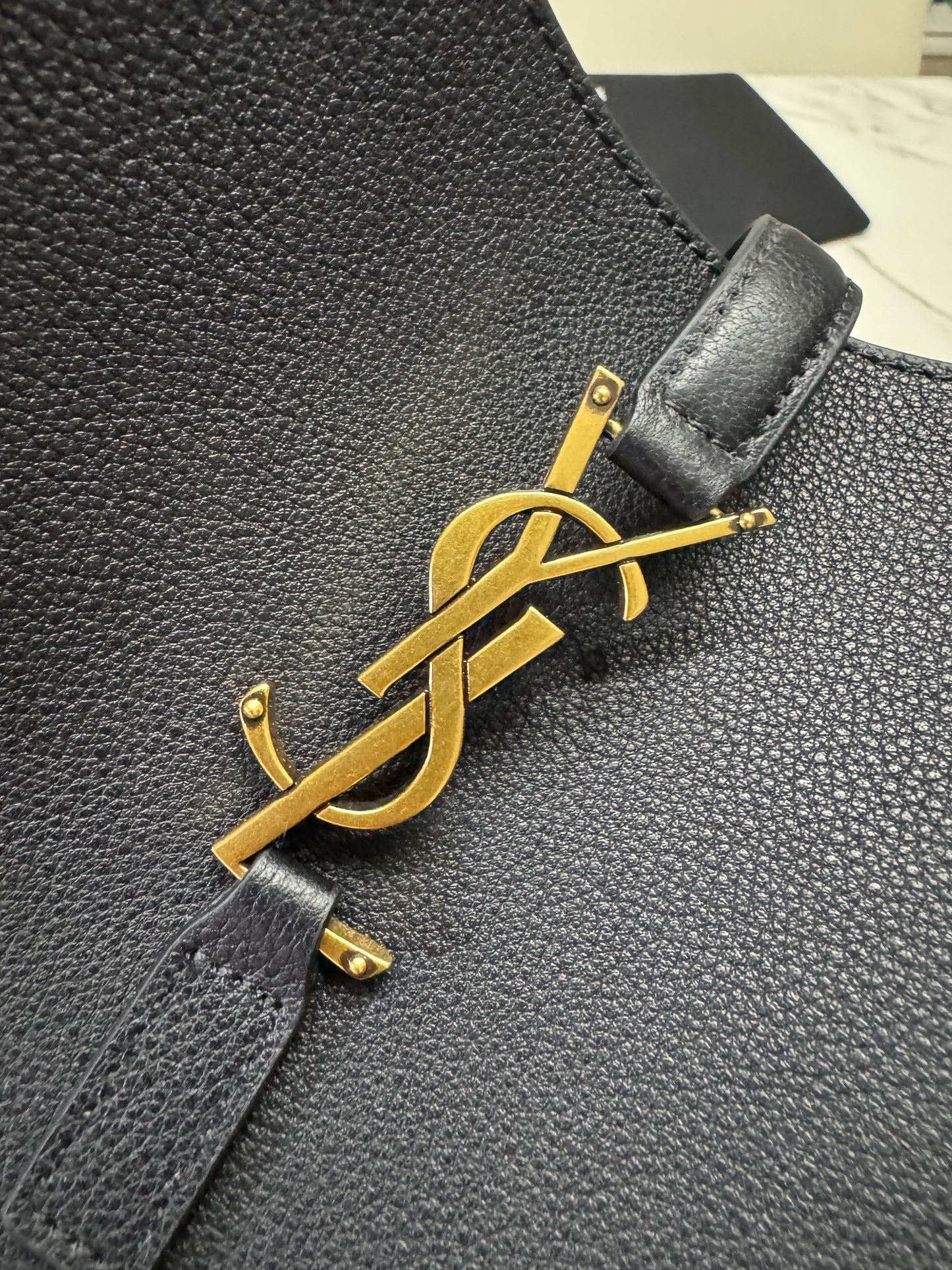 YSL LE 5 A 7 Hobo Small Black