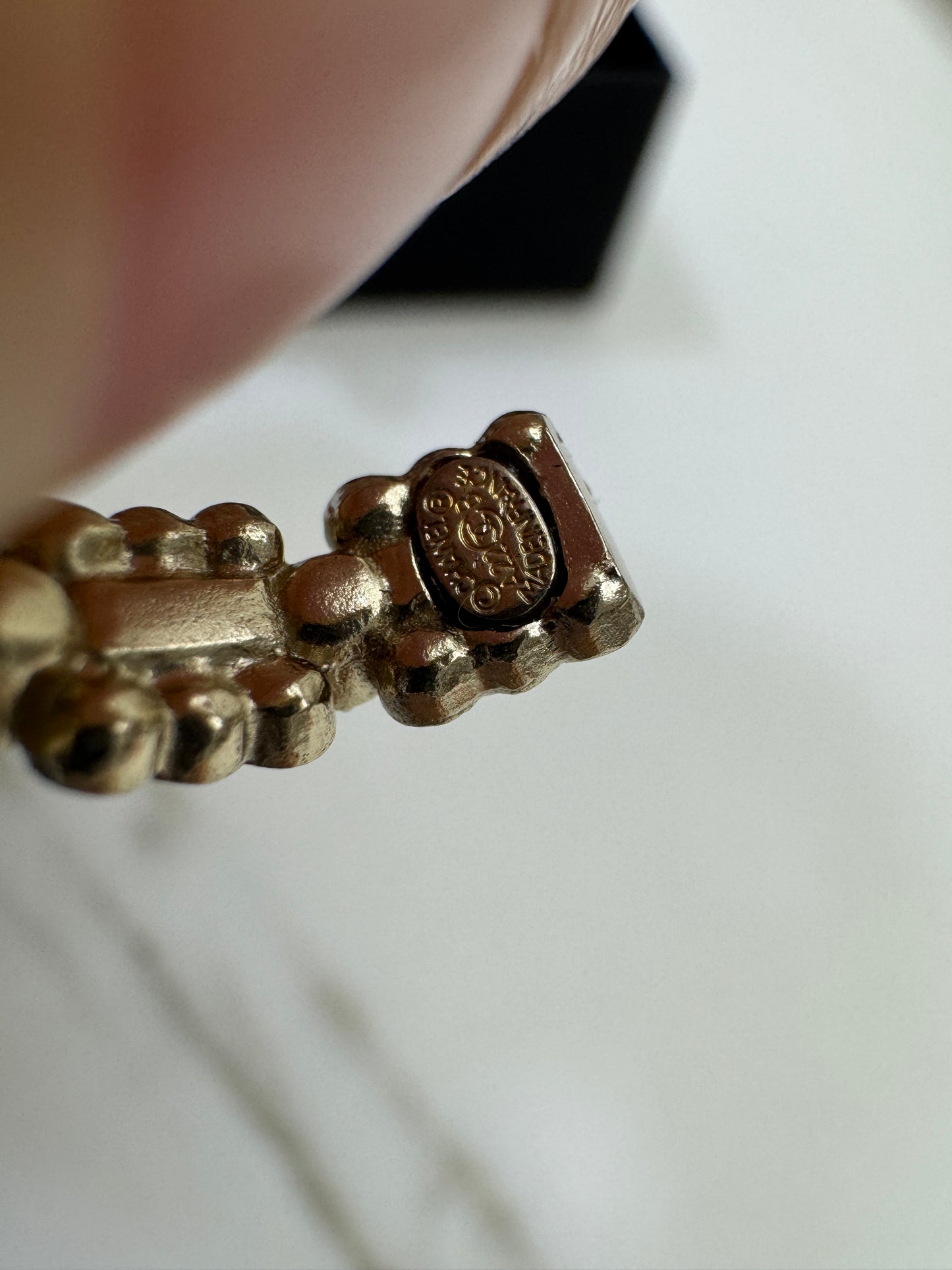 CHANEL 22B 圈型水鑽形珠耳環