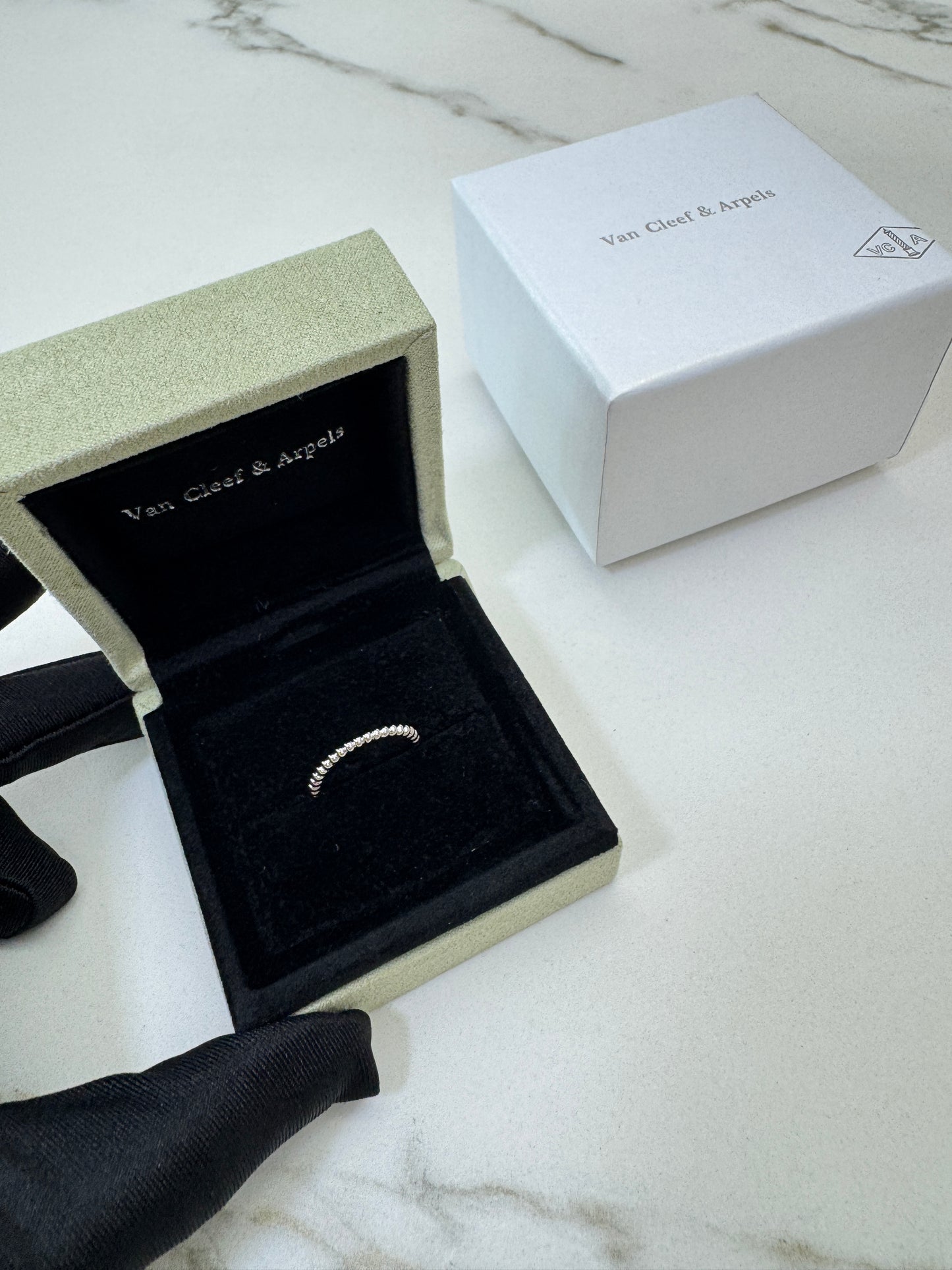 VCA Perlee Ring