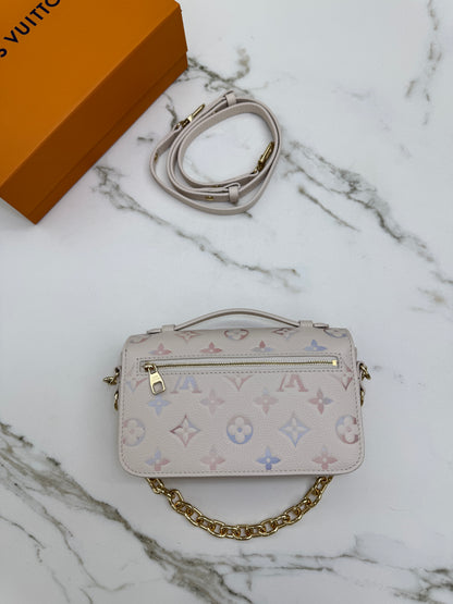 LV Pochette Metis East-West 漸變紫