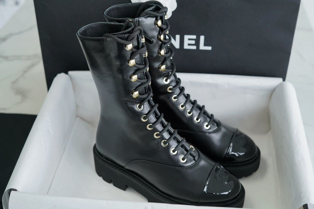 CHANEL 中筒馬丁靴 23C