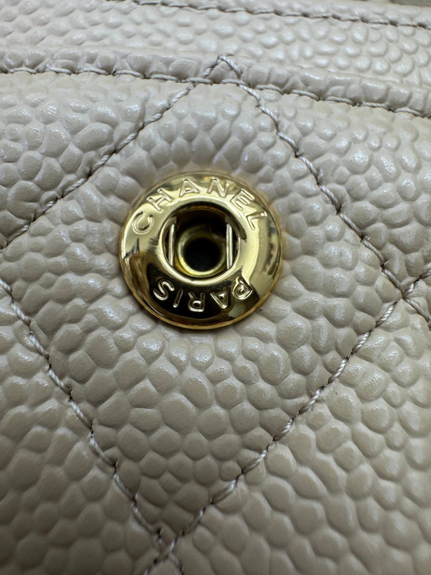 CHANEL CF23 Small 米杏色牛皮金扣 Beige Caviar Calfskin GHW