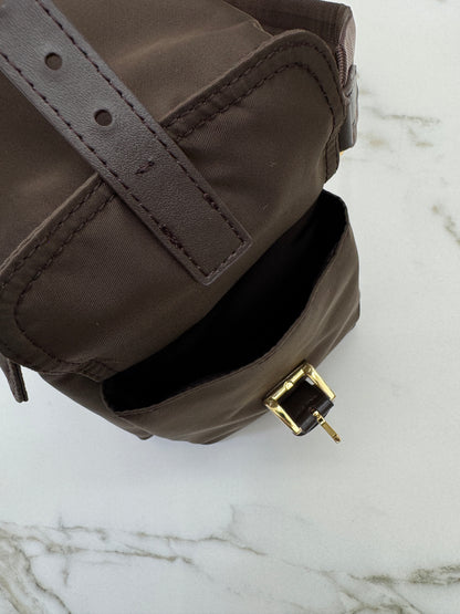 PRADA Re-nylon Explore Large 深棕色