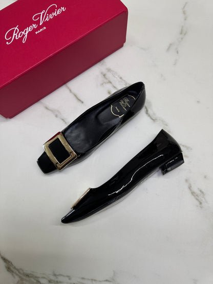 RV 喇叭跟 2.5cm 漆皮