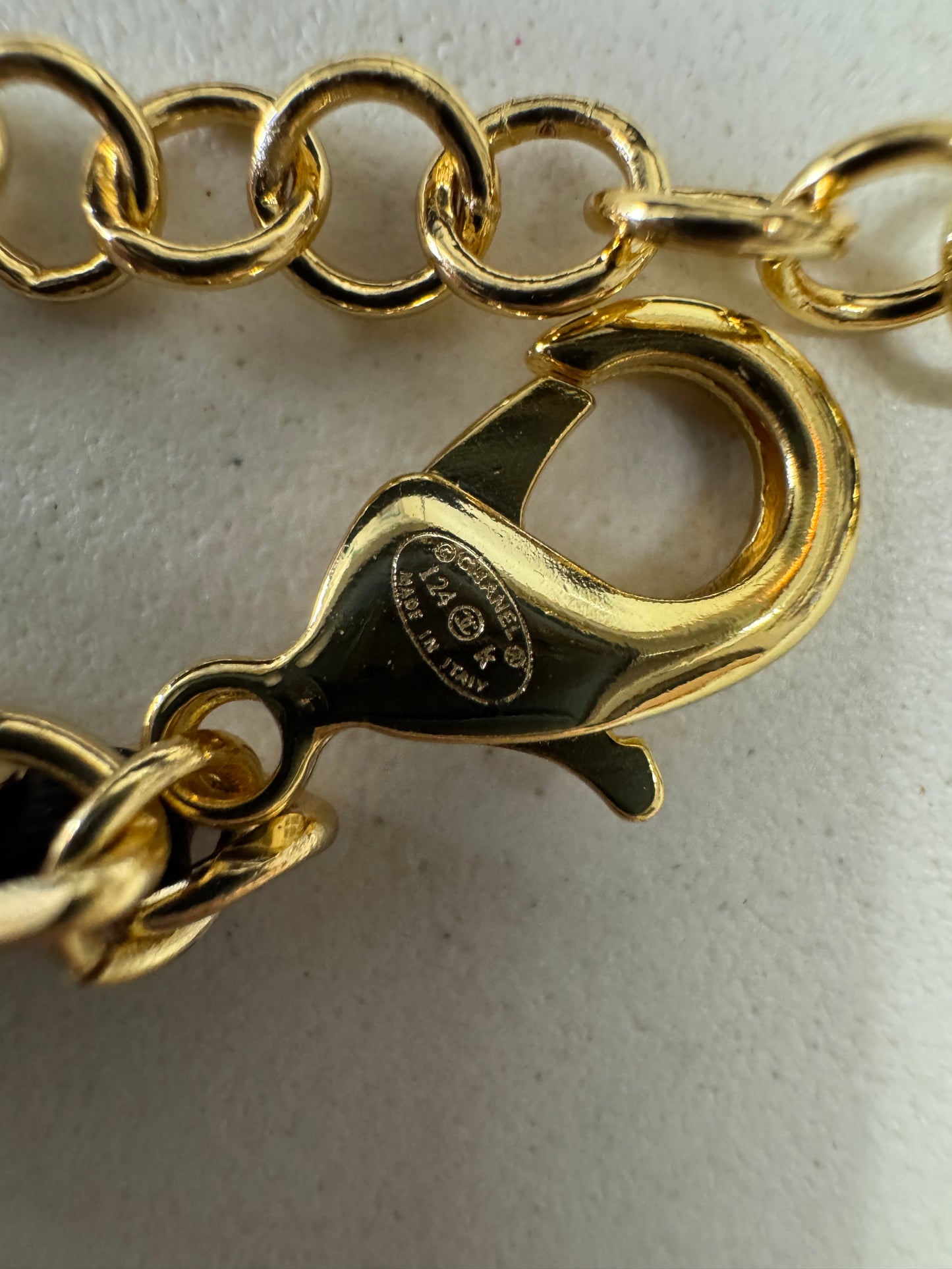 CHANEL 24K 珍珠拼穿皮鏈雙層Choker