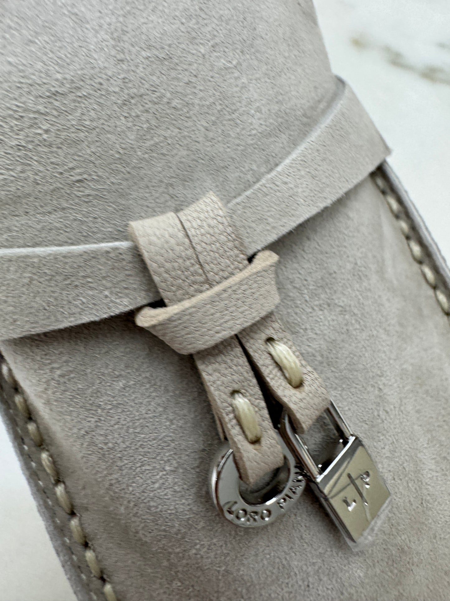 LORO PIANA Summer Walk Loafer 珍珠灰