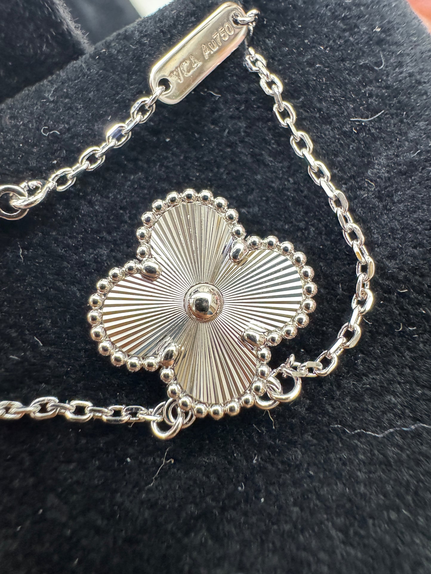 VCA Vintage Alhambra Necklace 鐳射白金色