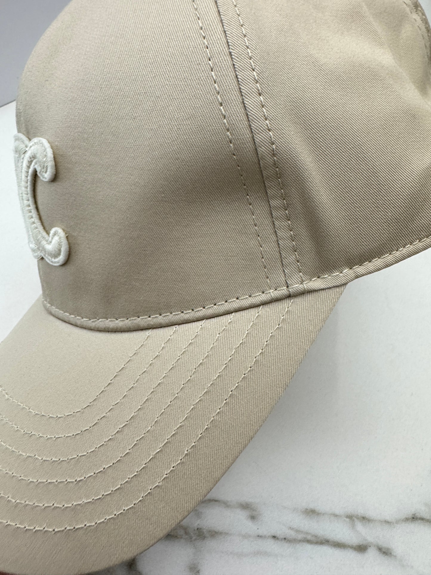 CELINE 凱旋門棒球帽 香草淺杏色