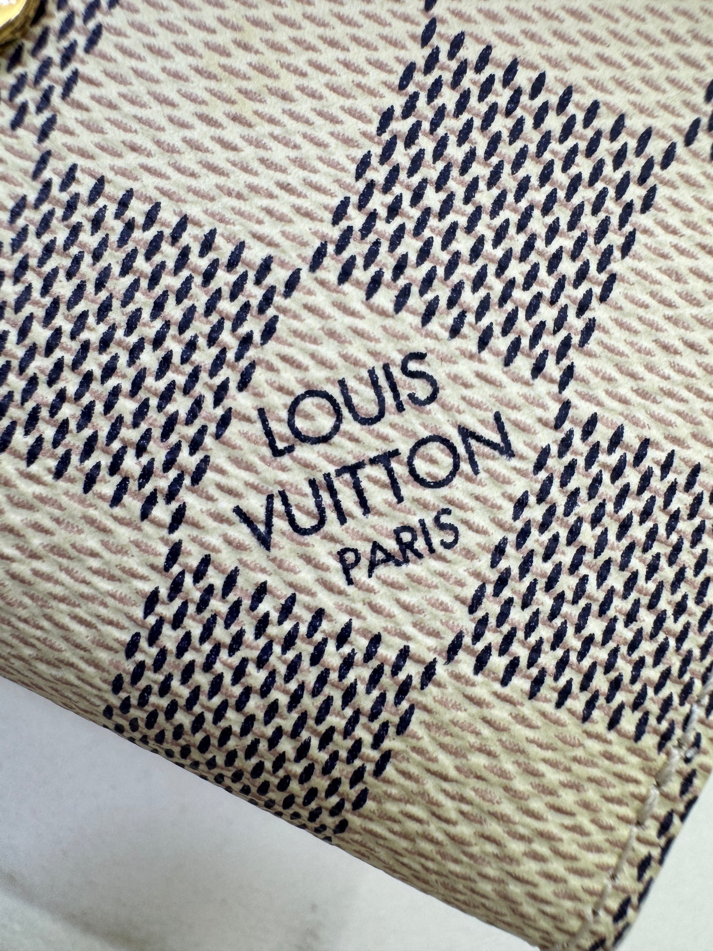 LV N64022 白棋盤三摺錢包 Victorine Wallet Damier Azur Canvas