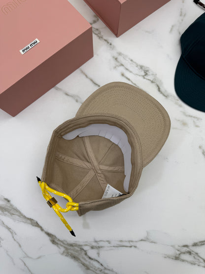 MIU MIU 軟頂鴨舌帽