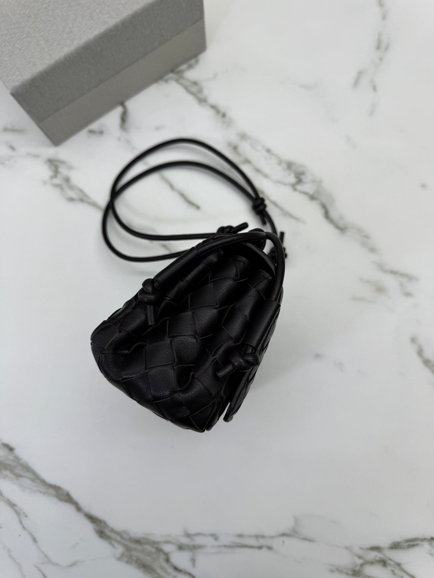 BV Notturno Foundant 黑棕色