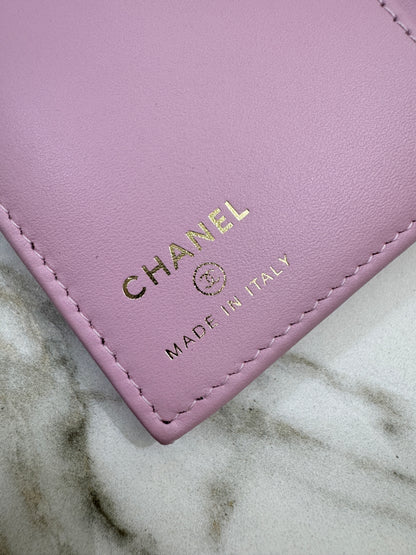 CHANEL Passport Holder 粉紅色淺金扣