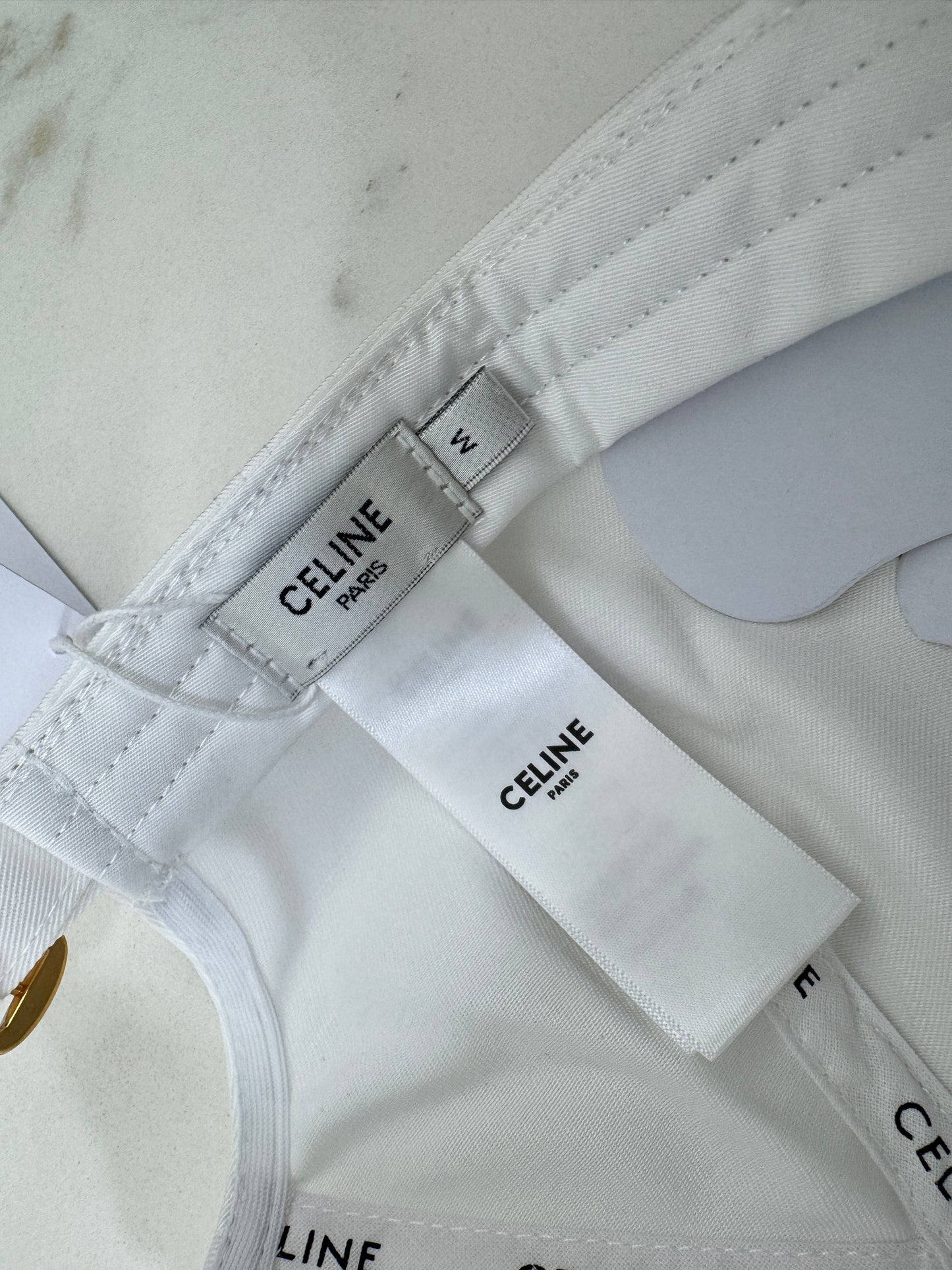 CELINE 白色藍標凱旋門鴨舌帽