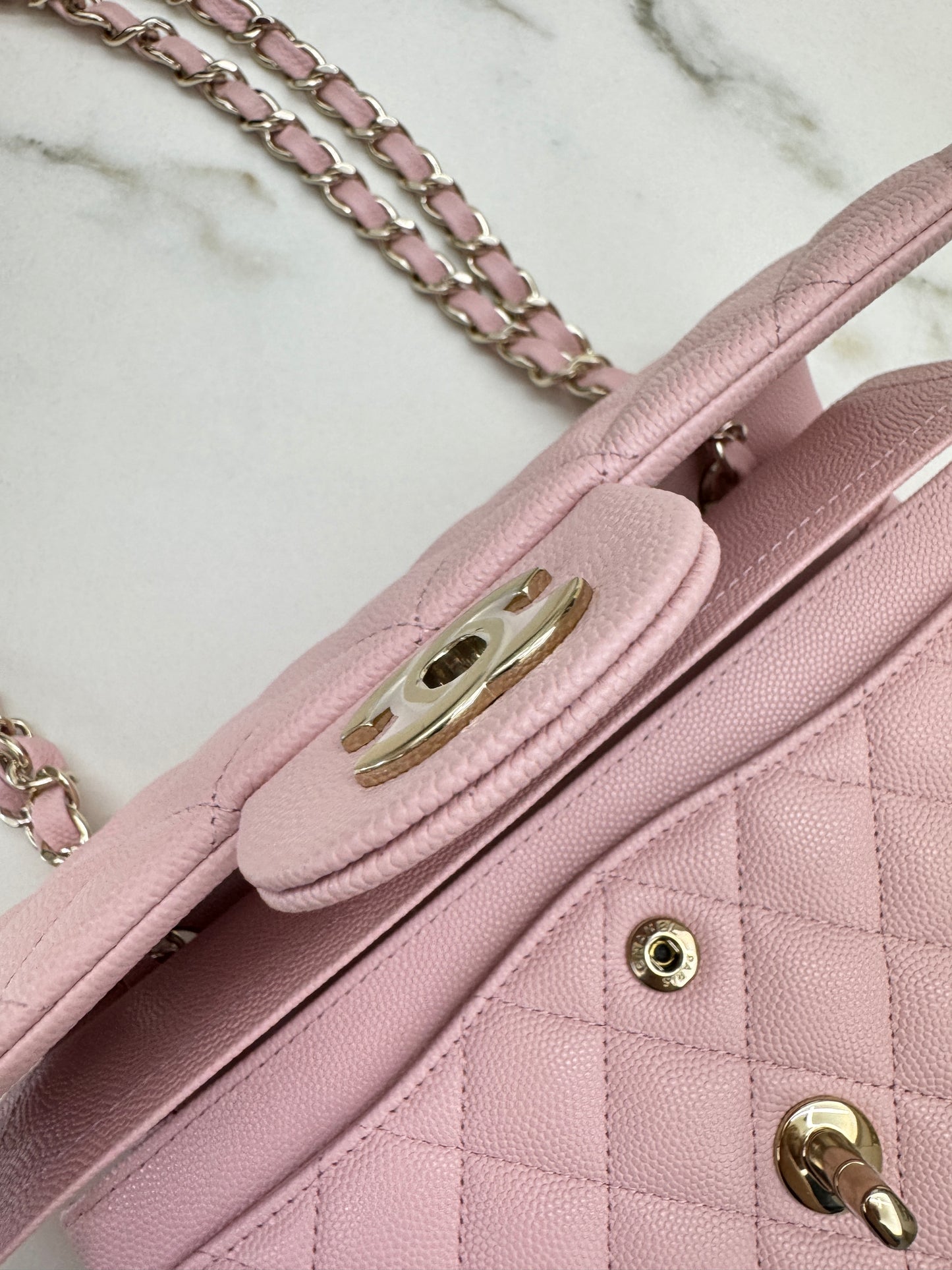 CHANEL 22B櫻花粉 CF23 Small Sakura Pink