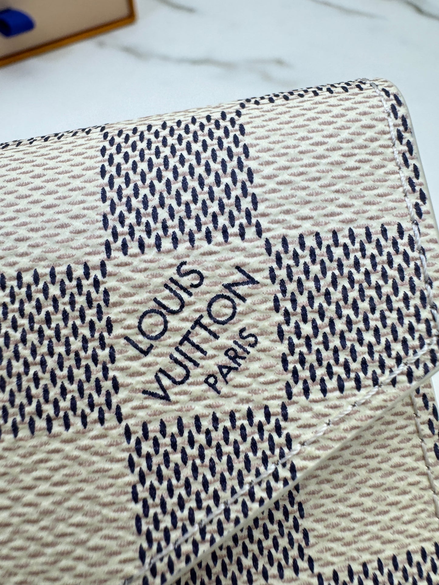 LV N64022 白棋盤三摺錢包 Victorine Wallet Damier Azur Canvas