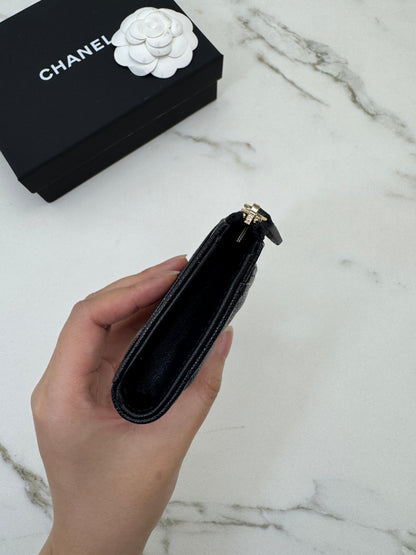 CHANEL L型拉鏈卡包 雕刻菱格扣