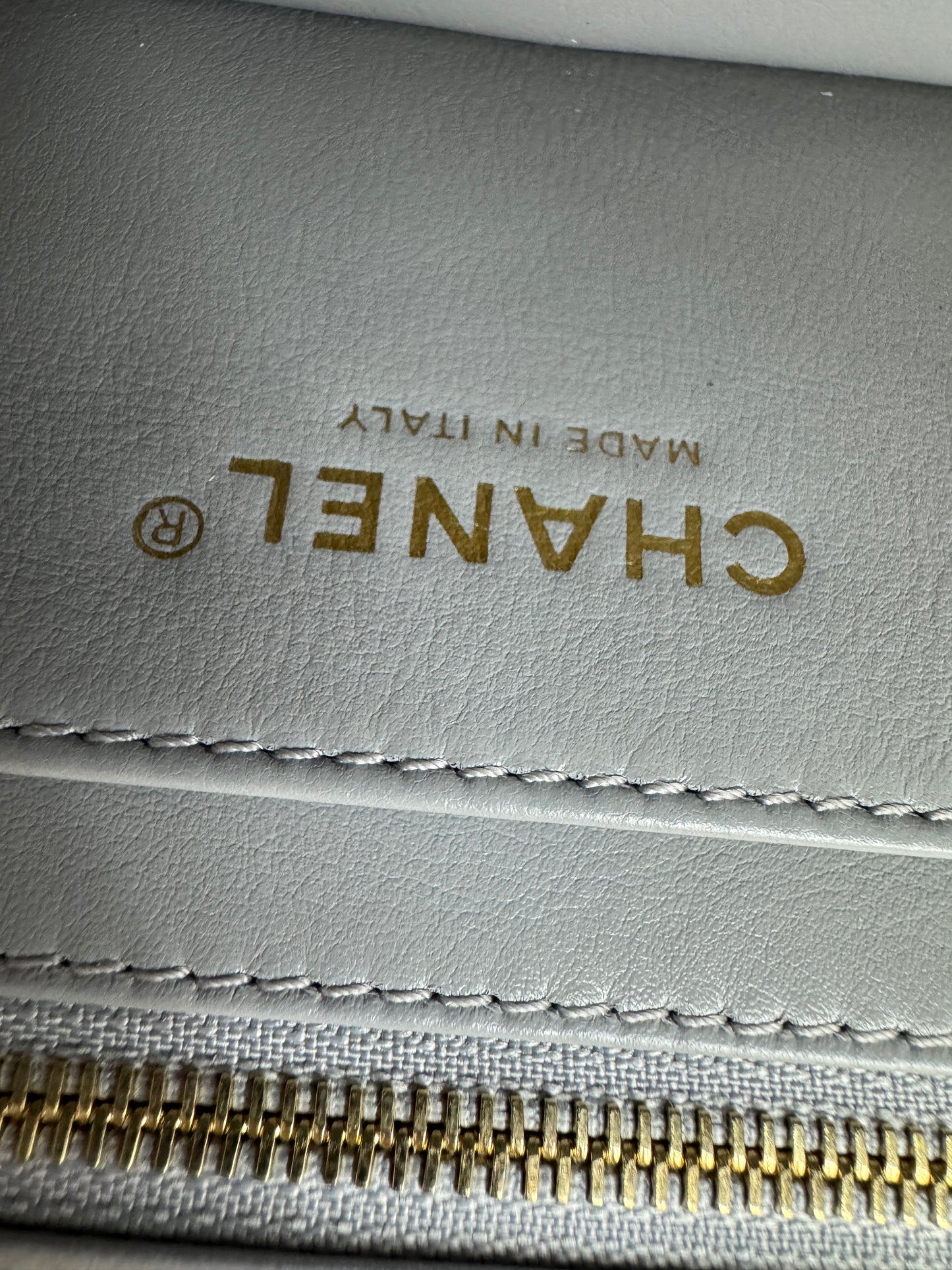 CHANEL Mini CF20 金球 淺灰色