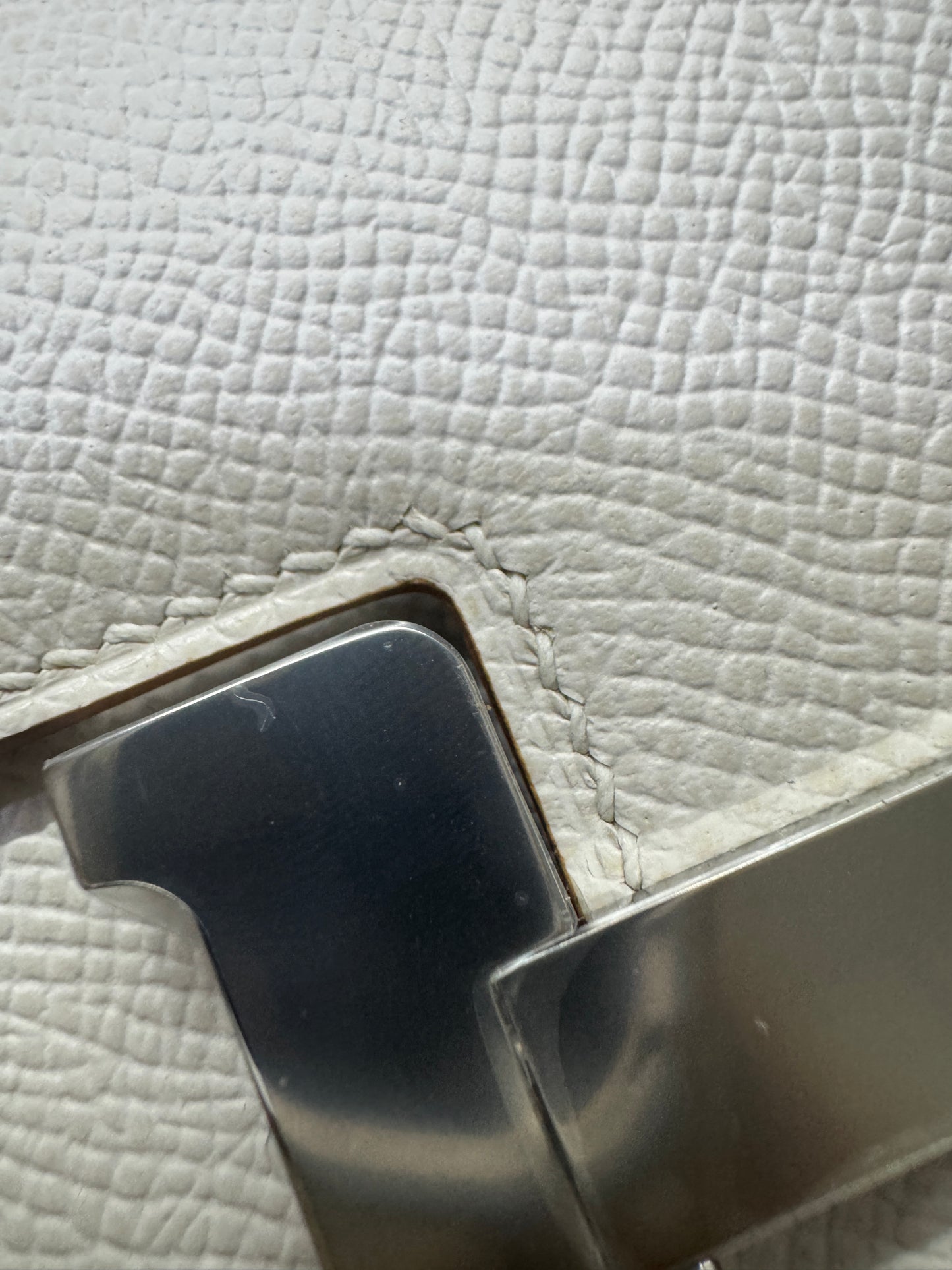 HERMES Mini Constance 奶灰色銀扣 Epsom M4 Gris Pale PHW