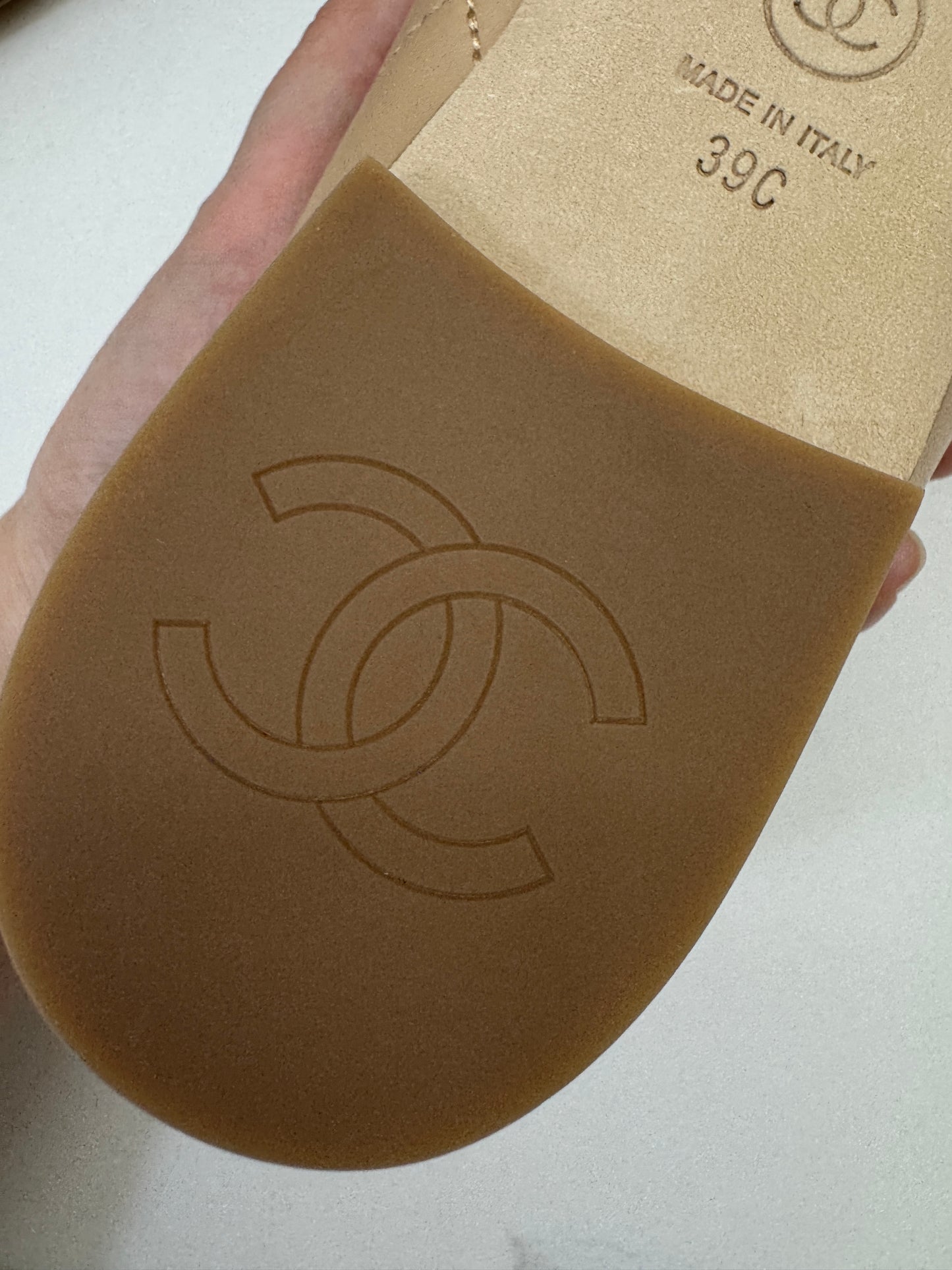CHANEL Cambon Ballet Flats 杏拼黑 Beige