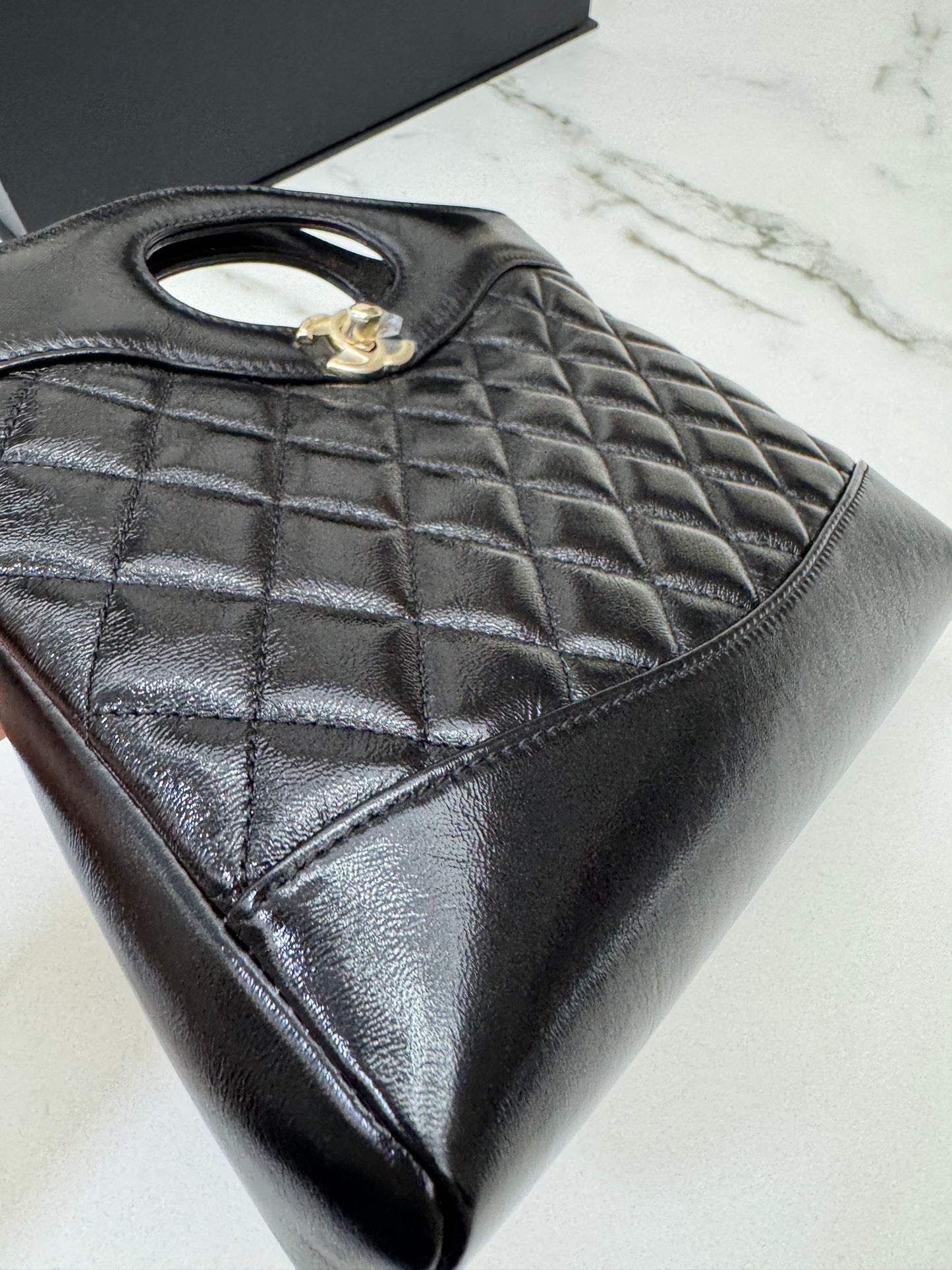 CHANEL Mini 31 Bag 油蠟羊皮（新版）
