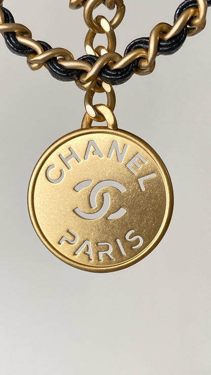 CHANEL Mini 22 Bag 荔枝牛皮