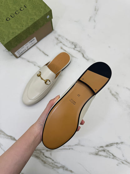 GUCCI 奶白色半拖