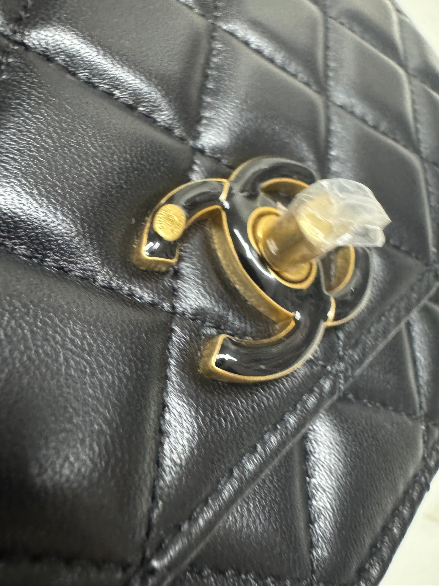 CHANEL woc 24A 琺瑯調節扣 羊皮 黑