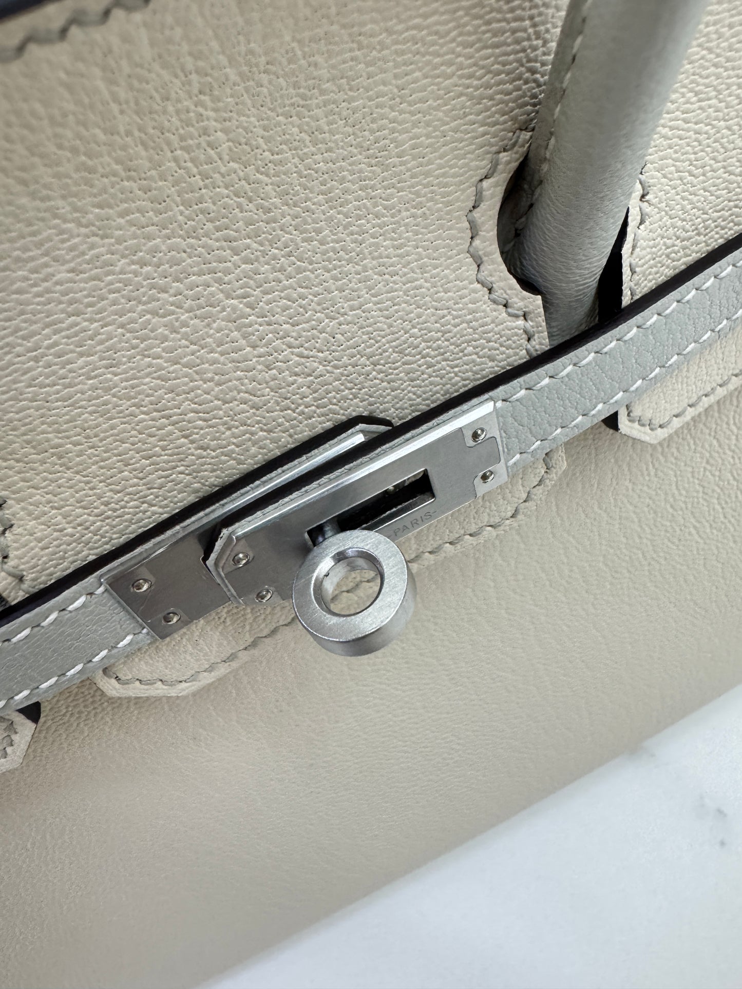HERMES Birkin 25 SO 奶昔白拼珍珠灰 山羊皮 拉絲銀扣