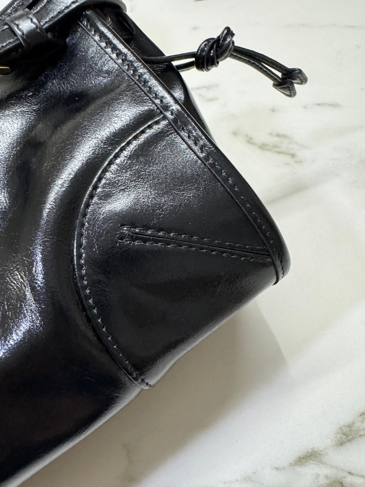 PRADA Soft Lux 中號 黑色