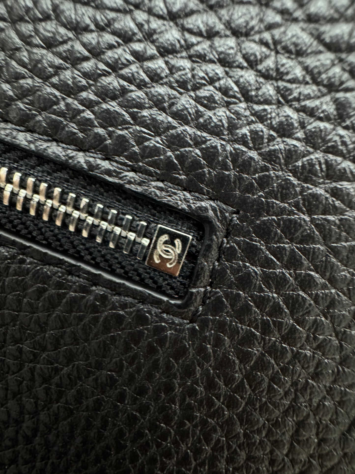 CHANEL Maxi Flap 大號38cm 黑銀