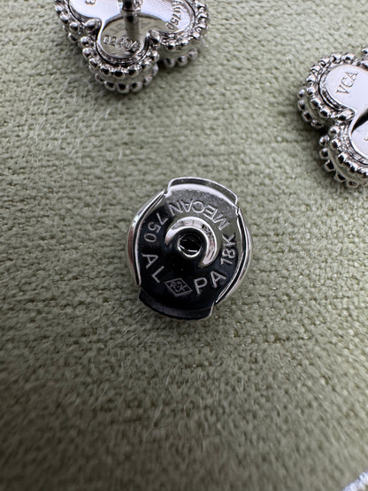 VCA Sweet Alhambra Earrings 白金色白貝母耳環