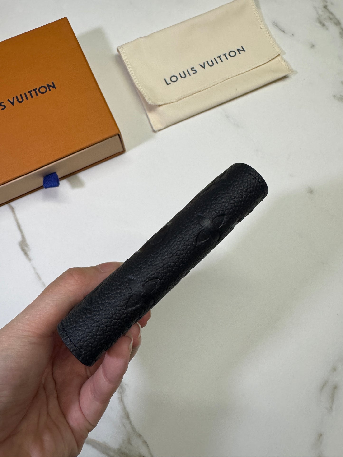 LV Rosalie 黑色全皮壓花零錢包